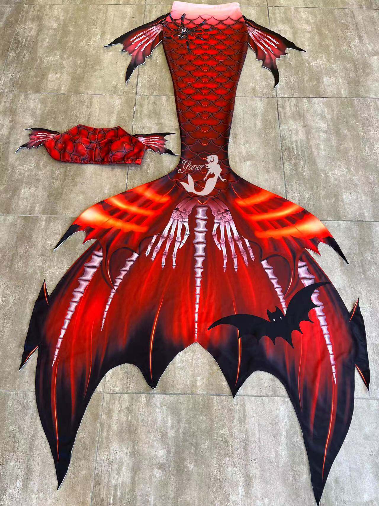 Aquarium - Original Male And Female Mermaid Fish