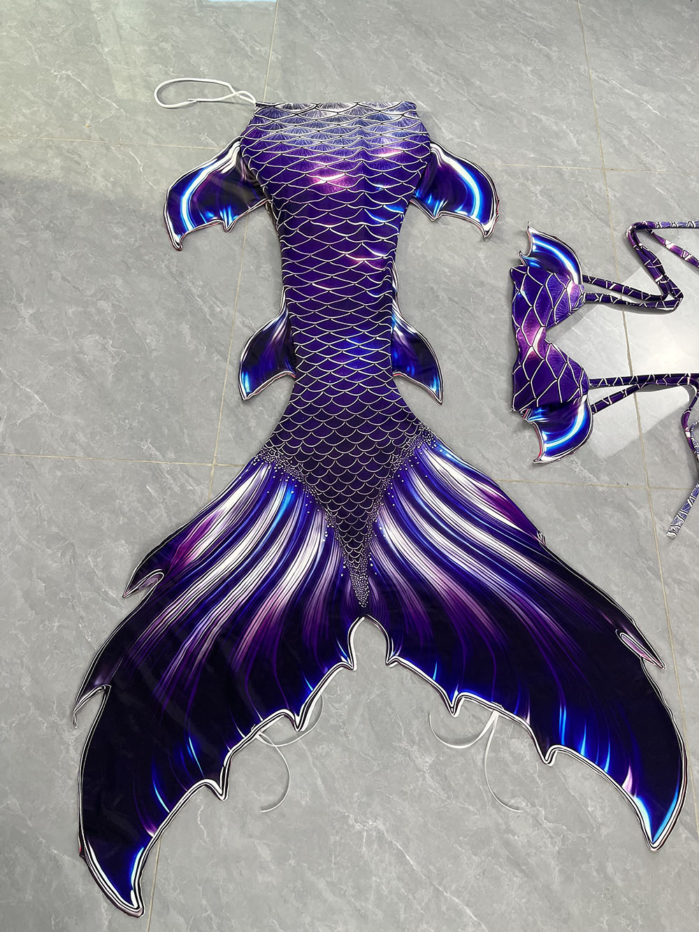 Colorful Dreamy Mermaid Tail A - Aquarium 评论和价格
